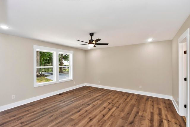 226 Hillcrest Dr, Ashland City, TN 37015