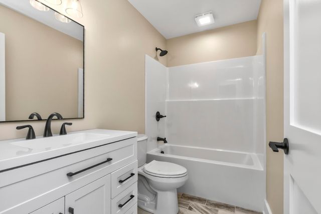 226 Hillcrest Dr, Ashland City, TN 37015