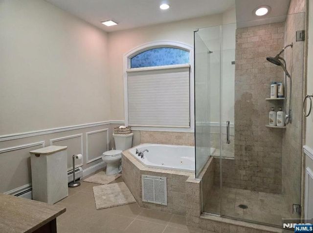 227B 5th B, Palisades Park, NJ 07650