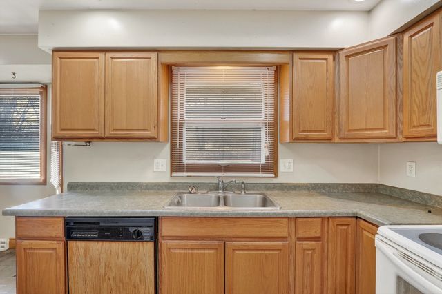 3001 Rutgers Place, Rockford, IL 61109