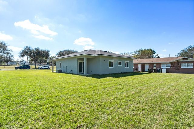 820 E DESOTO STREET, Clermont, FL 34711