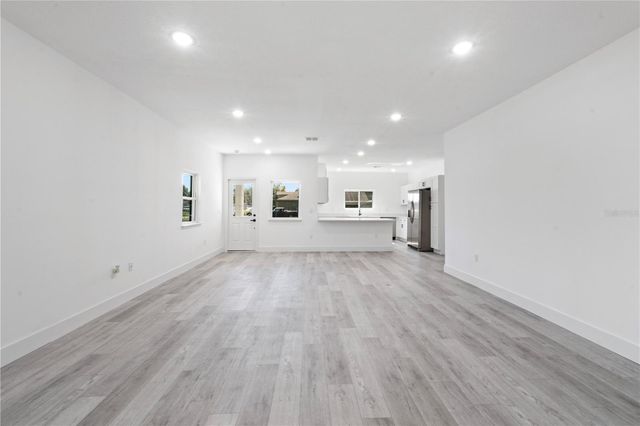 820 E DESOTO STREET, Clermont, FL 34711