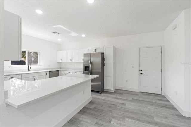 820 E DESOTO STREET, Clermont, FL 34711