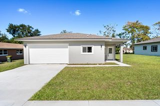 820 E DESOTO STREET, Clermont, FL 34711