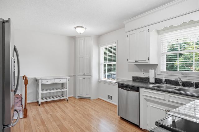 329 Peach Valley Drive, Spartanburg, SC 29303