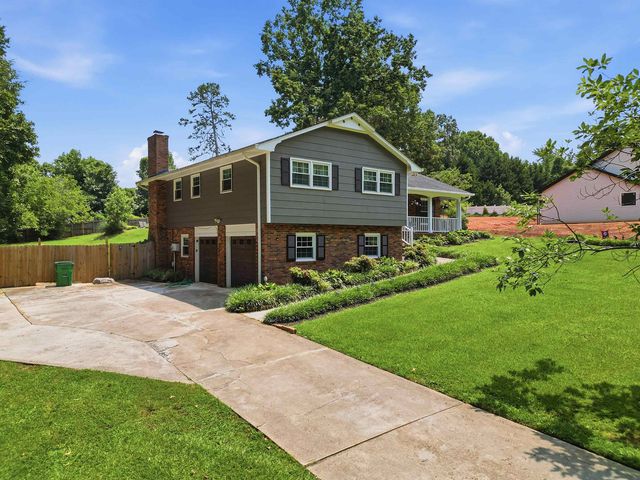329 Peach Valley Drive, Spartanburg, SC 29303