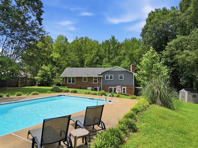 329 Peach Valley Drive, Spartanburg, SC 29303
