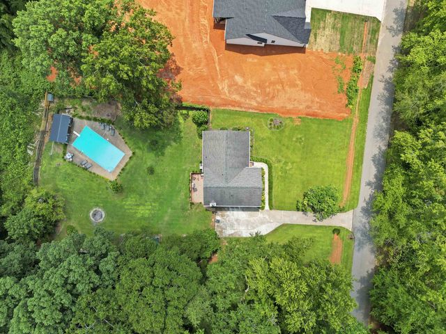 329 Peach Valley Drive, Spartanburg, SC 29303