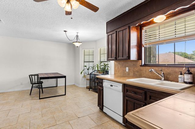 1706 Lynx CIR, Harker Heights, TX 76548