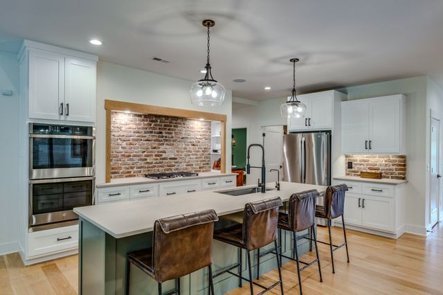 564 Mt Olive Cemetery Rd, Lynnville, TN 38472