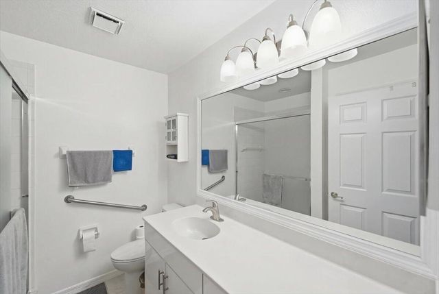 1827 Aynsley Way 5, Vero Beach, FL 32966