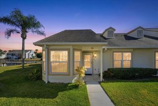 1827 Aynsley Way 5, Vero Beach, FL 32966