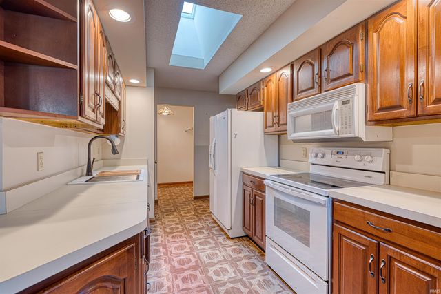 3802 Maxwell Court, Evansville, IN 47715