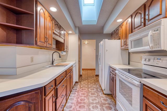 3802 Maxwell Court, Evansville, IN 47715