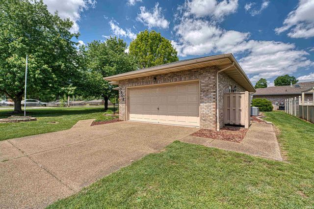 3802 Maxwell Court, Evansville, IN 47715