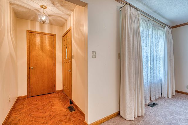 3802 Maxwell Court, Evansville, IN 47715