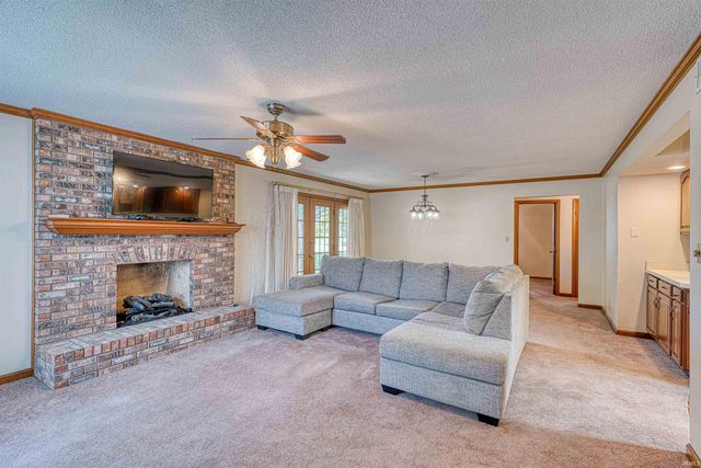 3802 Maxwell Court, Evansville, IN 47715