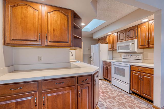 3802 Maxwell Court, Evansville, IN 47715