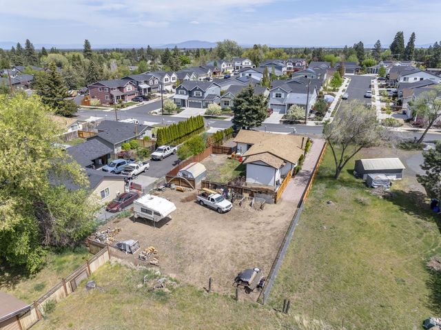 2667 NE Jones Road, Bend, OR 97701