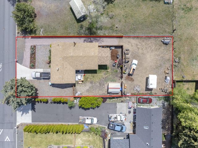 2667 NE Jones Road, Bend, OR 97701