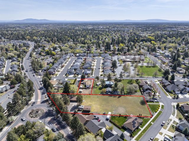 2667 NE Jones Road, Bend, OR 97701