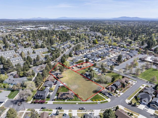 2667 NE Jones Road, Bend, OR 97701