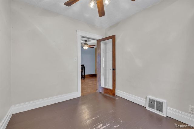 2176 Trowbridge Street, Hamtramck, MI 48212