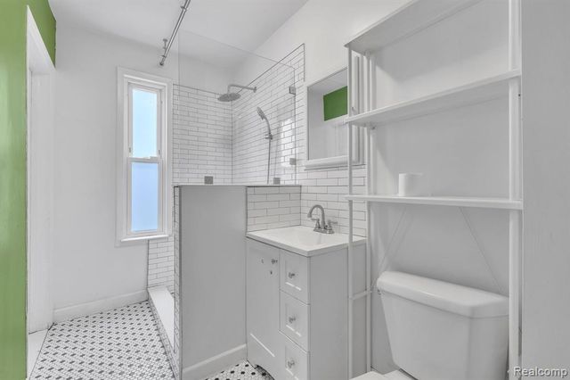 2176 Trowbridge Street, Hamtramck, MI 48212