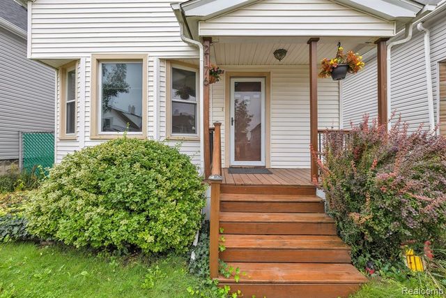 2176 Trowbridge Street, Hamtramck, MI 48212