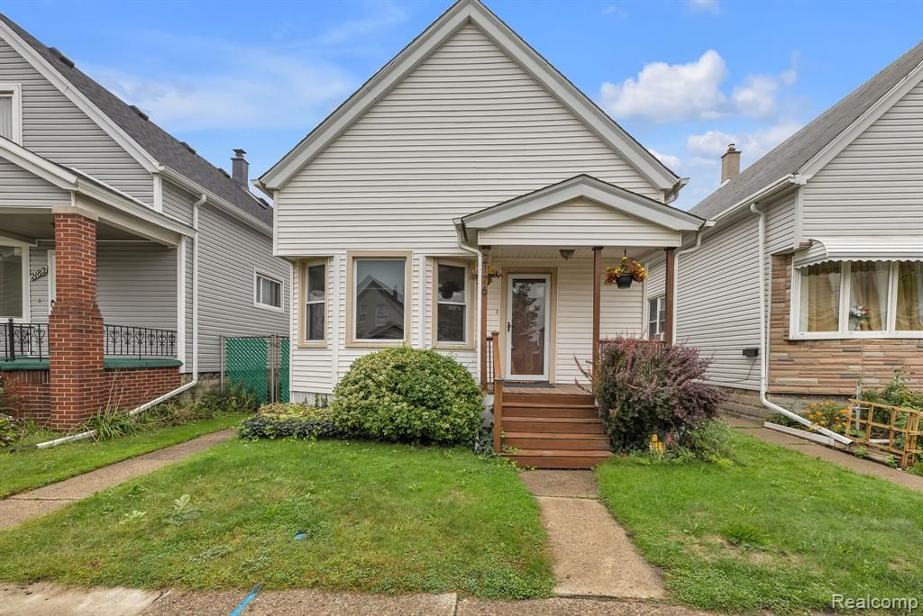 2176 Trowbridge Street, Hamtramck, MI 48212