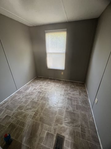 23 Preston Ln, Elmwood, TN 38560