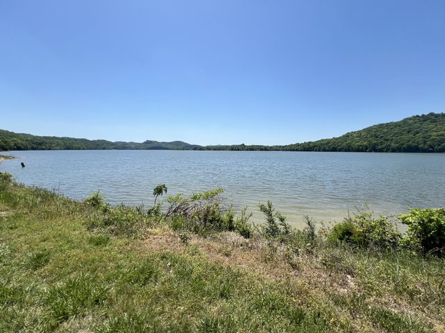 23 Preston Ln, Elmwood, TN 38560