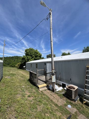 23 Preston Ln, Elmwood, TN 38560