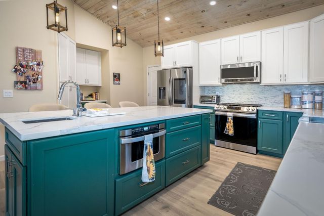 17678 Minnow Way, Penn Valley, CA 95946