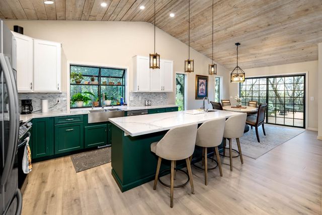 17678 Minnow Way, Penn Valley, CA 95946