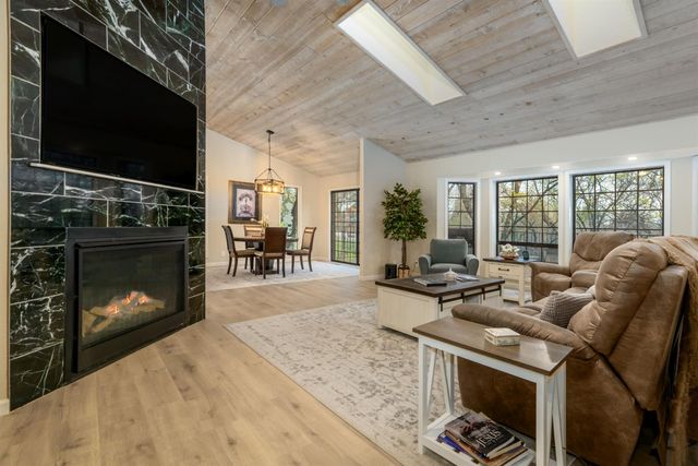 17678 Minnow Way, Penn Valley, CA 95946