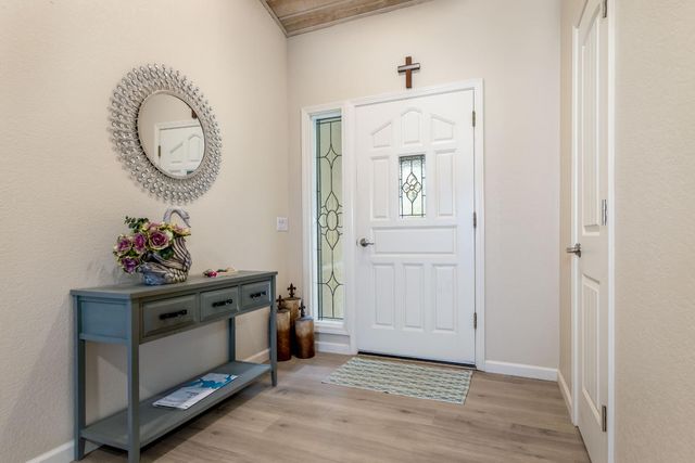 17678 Minnow Way, Penn Valley, CA 95946