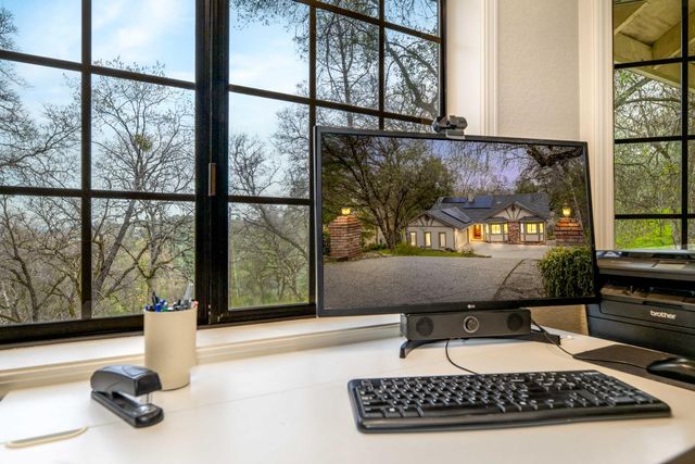 17678 Minnow Way, Penn Valley, CA 95946