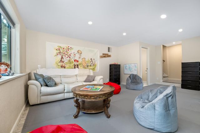 17678 Minnow Way, Penn Valley, CA 95946