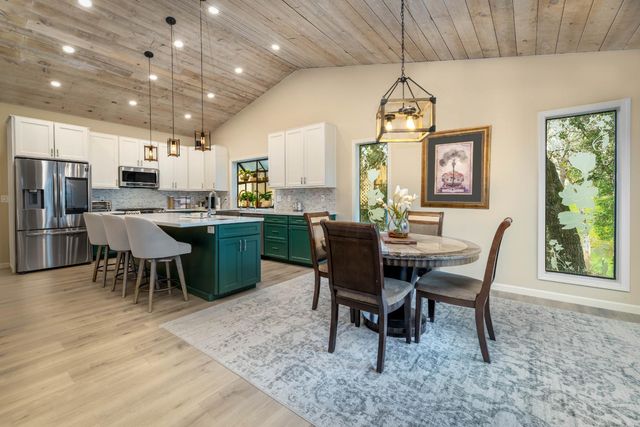 17678 Minnow Way, Penn Valley, CA 95946