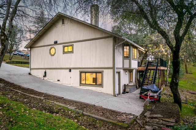 17678 Minnow Way, Penn Valley, CA 95946