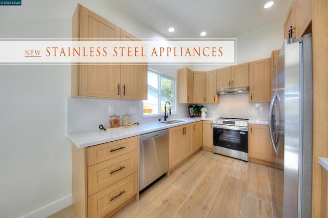 118 Sparrow Dr, Hercules, CA 94547