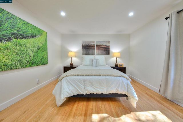 118 Sparrow Dr, Hercules, CA 94547
