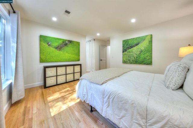 118 Sparrow Dr, Hercules, CA 94547
