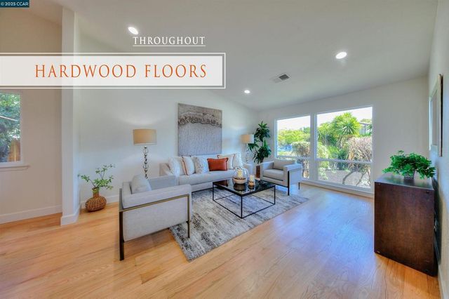 118 Sparrow Dr, Hercules, CA 94547