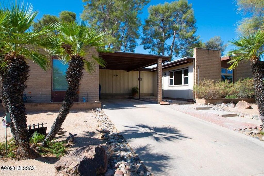 9155 E Broadway Blvd Apt B, Tucson, AZ 85710