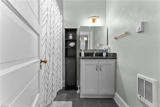 401 Riverside DR, Portsmouth, VA 23707