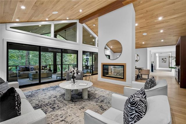 585 Amberidge Trail, Atlanta, GA 30328