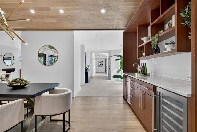 585 Amberidge Trail, Atlanta, GA 30328