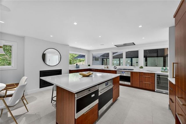 585 Amberidge Trail, Atlanta, GA 30328